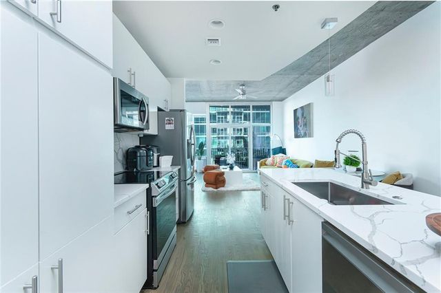 943 Peachtree NE Street 802, Atlanta, GA 30309