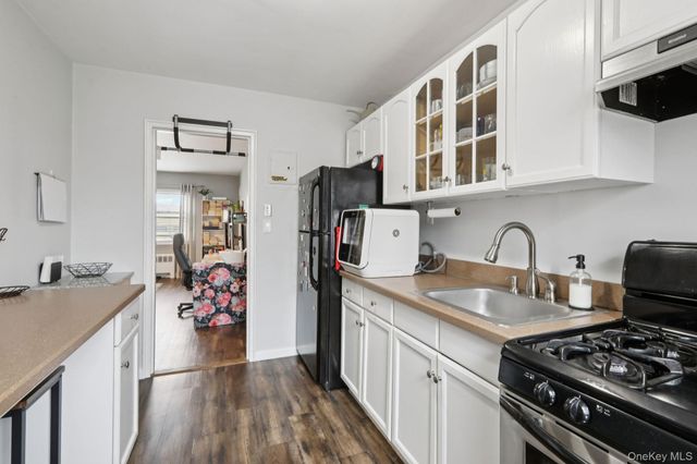 560 Tuckahoe Road 4B, Yonkers, NY 10710