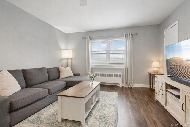 560 Tuckahoe Road 4B, Yonkers, NY 10710