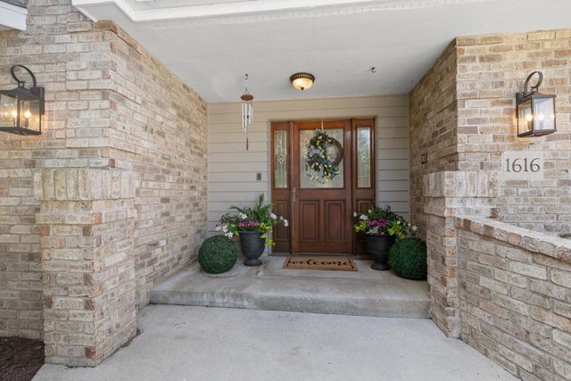 1616 Golf View DRIVE W, Sheboygan, WI 53083