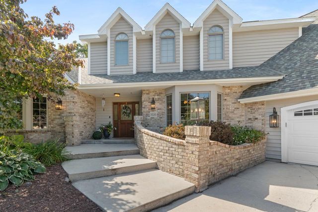 1616 Golf View DRIVE W, Sheboygan, WI 53083