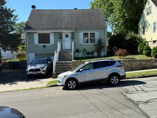 325 Goldenrod Avenue, Bridgeport, CT 06606