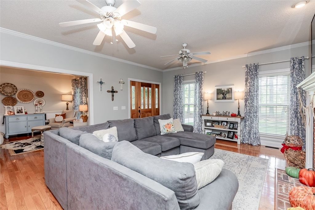 Image 10 of property listing at 113 Timbergate Trail, Rincon, GA 31326