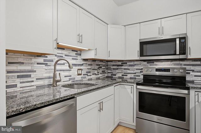 239 E CHELSEA CIR, Newtown Square, PA 19073