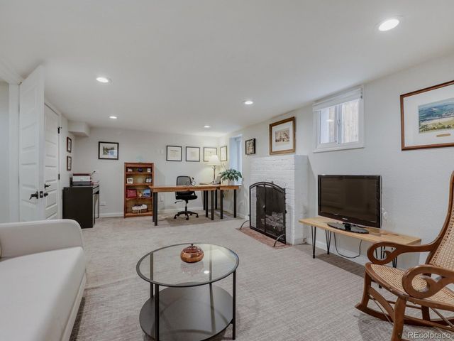 2365 Albion St, Denver, CO 80207