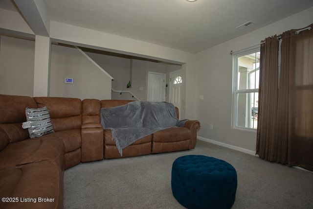 10007 Tuscany Ridge Ct, Louisville, KY 40291