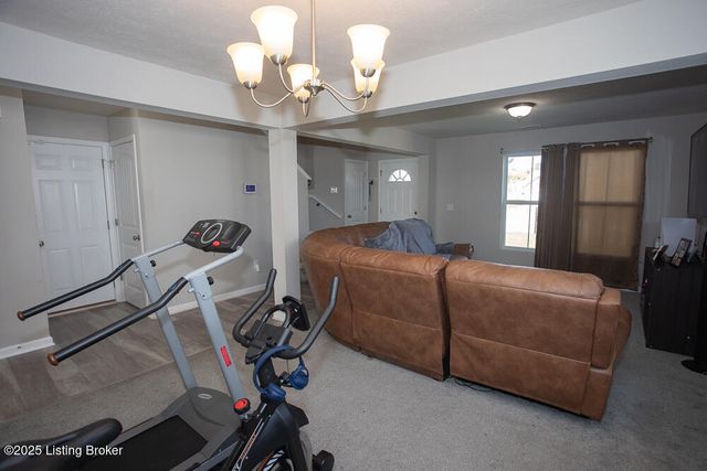 10007 Tuscany Ridge Ct, Louisville, KY 40291