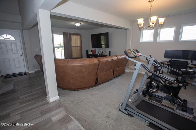 10007 Tuscany Ridge Ct, Louisville, KY 40291