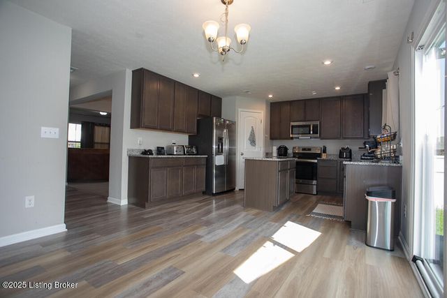 10007 Tuscany Ridge Ct, Louisville, KY 40291