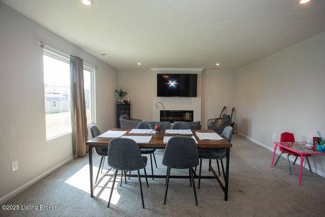 10007 Tuscany Ridge Ct, Louisville, KY 40291