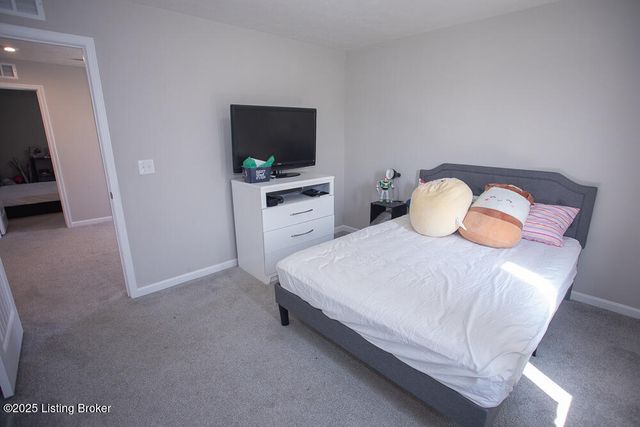 10007 Tuscany Ridge Ct, Louisville, KY 40291