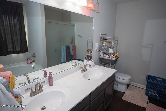 10007 Tuscany Ridge Ct, Louisville, KY 40291