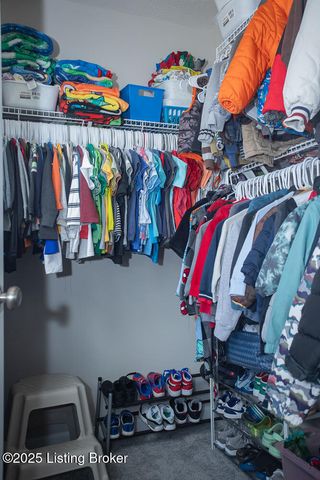 10007 Tuscany Ridge Ct, Louisville, KY 40291