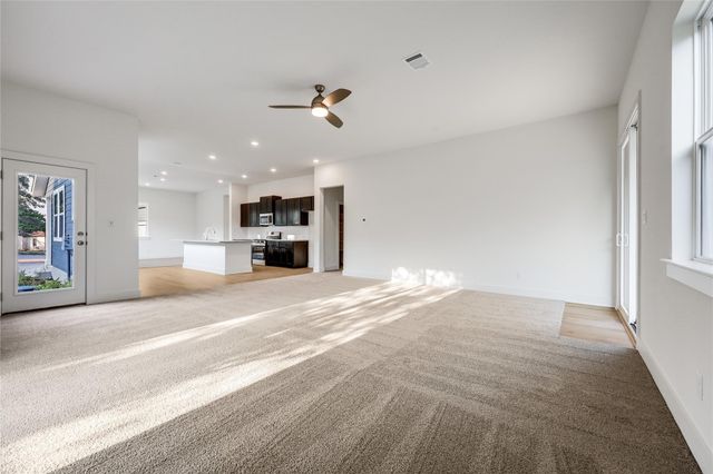 4004 Rockpark CIR, Lago Vista, TX 78645