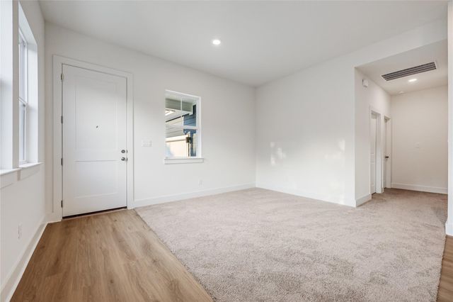 4004 Rockpark CIR, Lago Vista, TX 78645