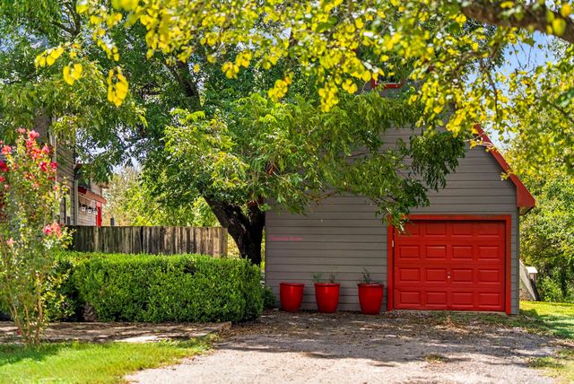 123 El Camino River RD, Bastrop, TX 78602