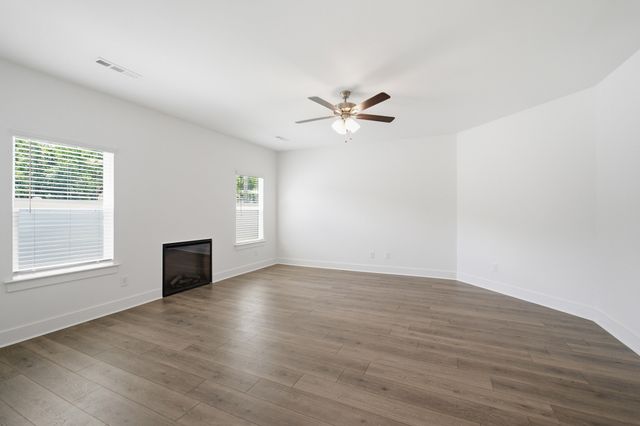 7232 Fairlawn Dr, Fairview, TN 37062