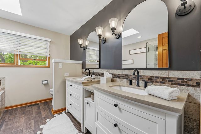 1028 Brewer Court, West Dundee, IL 60118