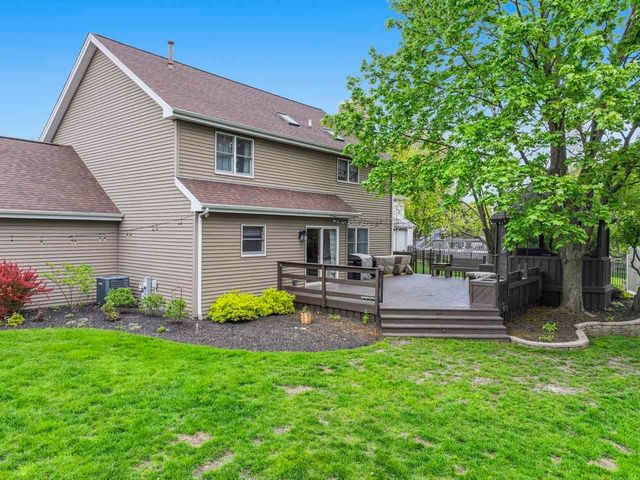 1028 Brewer Court, West Dundee, IL 60118