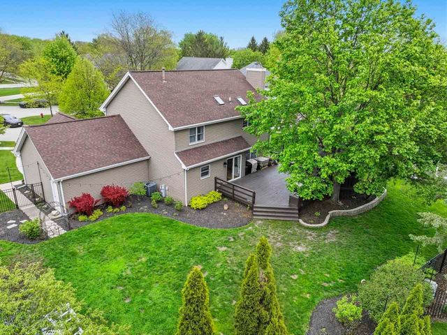 1028 Brewer Court, West Dundee, IL 60118