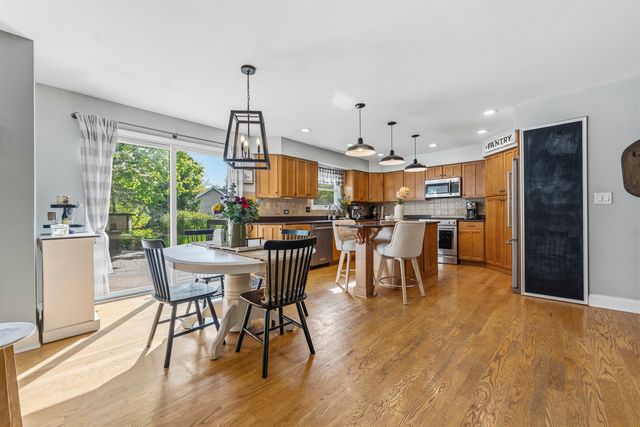 1028 Brewer Court, West Dundee, IL 60118