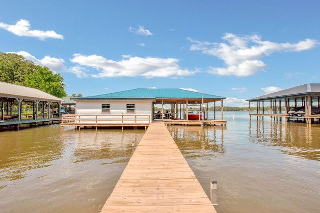 16863 Wilson Road, Tyler, TX 75707