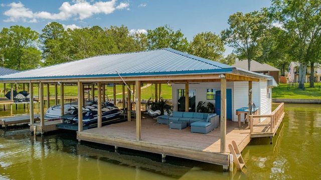 16863 Wilson Road, Tyler, TX 75707