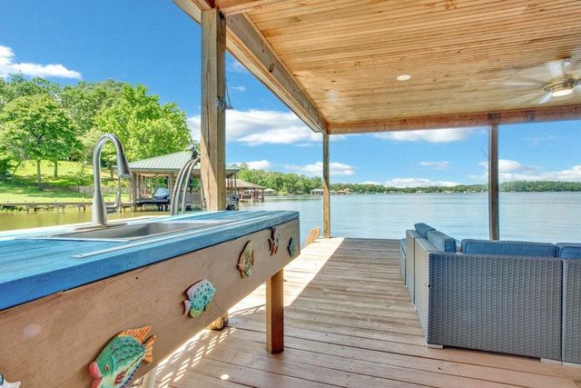 16863 Wilson Road, Tyler, TX 75707