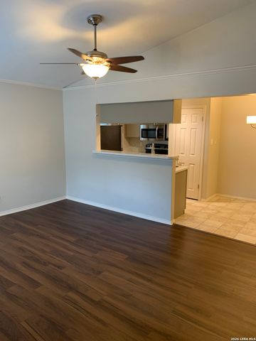 11610 Vance Jackson Rd Apt 628, San Antonio, TX 78230