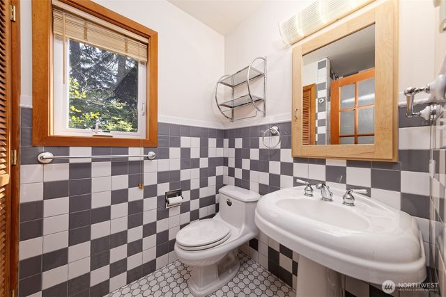 31 NE Spar Tree Drive, Tahuya, WA 98588