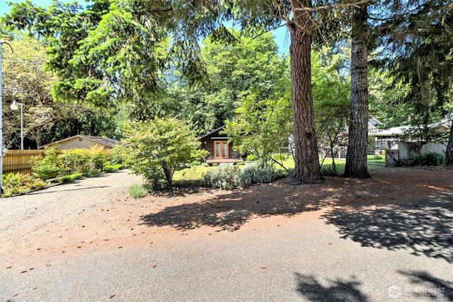 31 NE Spar Tree Drive, Tahuya, WA 98588