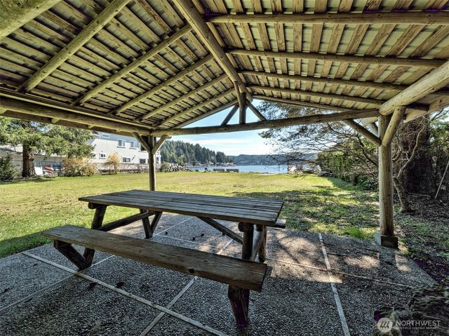 31 NE Spar Tree Drive, Tahuya, WA 98588