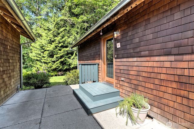 31 NE Spar Tree Drive, Tahuya, WA 98588