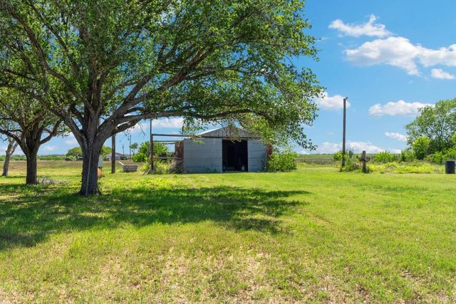 1527 N 738, Orange Grove, TX 78372