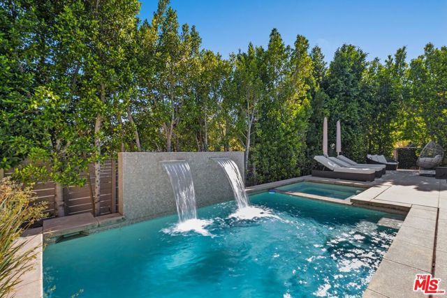 1603 N Fairfax Avenue, Los Angeles, CA 90046