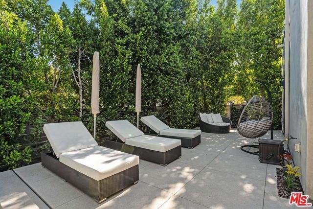 1603 N Fairfax Avenue, Los Angeles, CA 90046