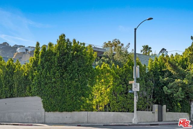 1603 N Fairfax Avenue, Los Angeles, CA 90046