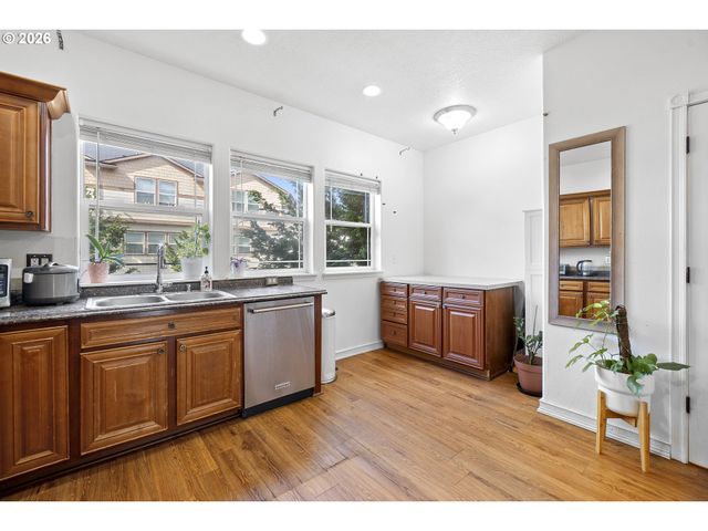 3349 Se 143RD Ave, Portland, OR 97236