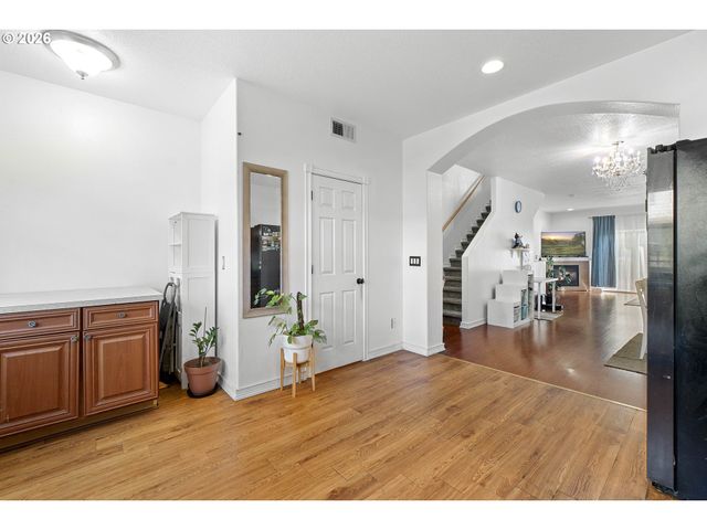 3349 Se 143RD Ave, Portland, OR 97236