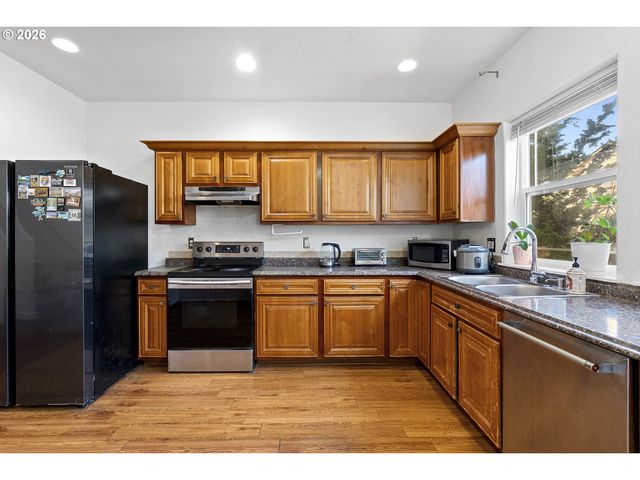 3349 Se 143RD Ave, Portland, OR 97236