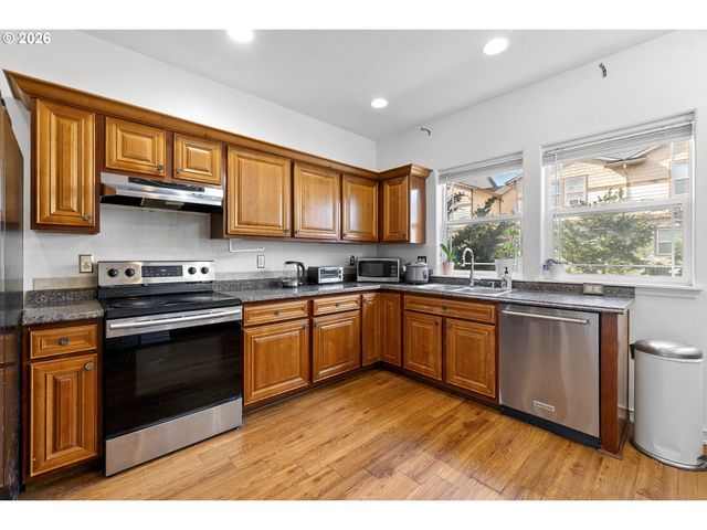 3349 Se 143RD Ave, Portland, OR 97236