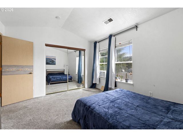 3349 Se 143RD Ave, Portland, OR 97236