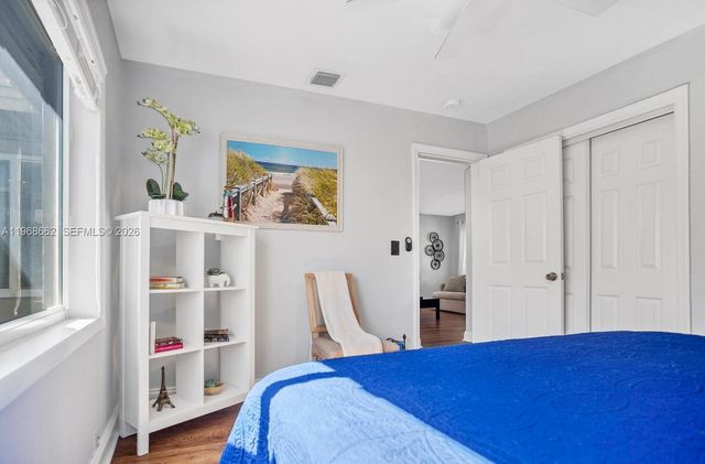 2450 NE 18th St, Pompano Beach, FL 33062