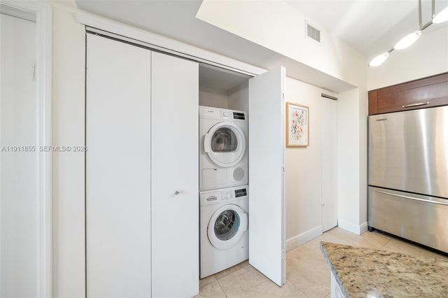 19900 E Country Club Drive 816, Aventura, FL 33180