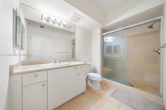 19900 E Country Club Drive 816, Aventura, FL 33180