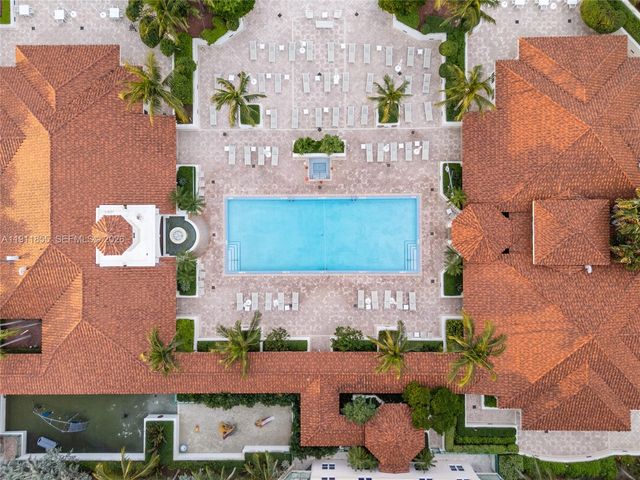 19900 E Country Club Drive 816, Aventura, FL 33180