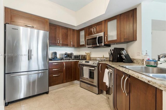 19900 E Country Club Drive 816, Aventura, FL 33180