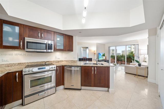 19900 E Country Club Drive 816, Aventura, FL 33180