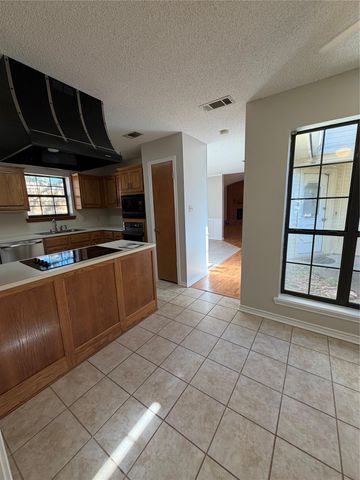 718 Brazos ST, Rockdale, TX 76567