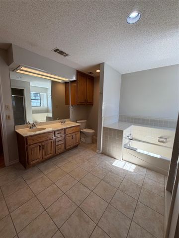 718 Brazos ST, Rockdale, TX 76567